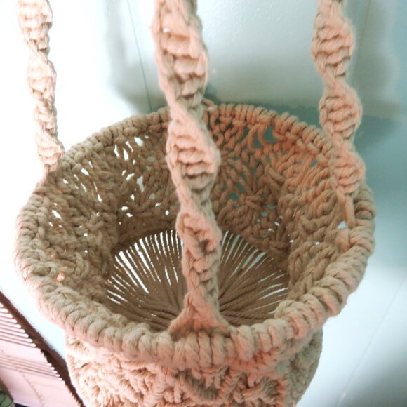 TJ Maxx Macrame Hanging Planter NWT - Picture 2 of 6